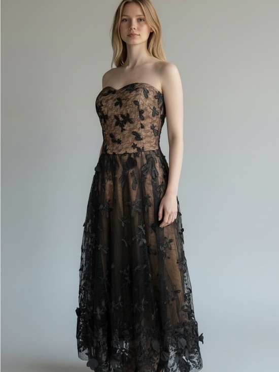 Elliatt Dresses & Skirts - Elliatt Strapless Black & Nude Lace Gown | Worn Once | Size M